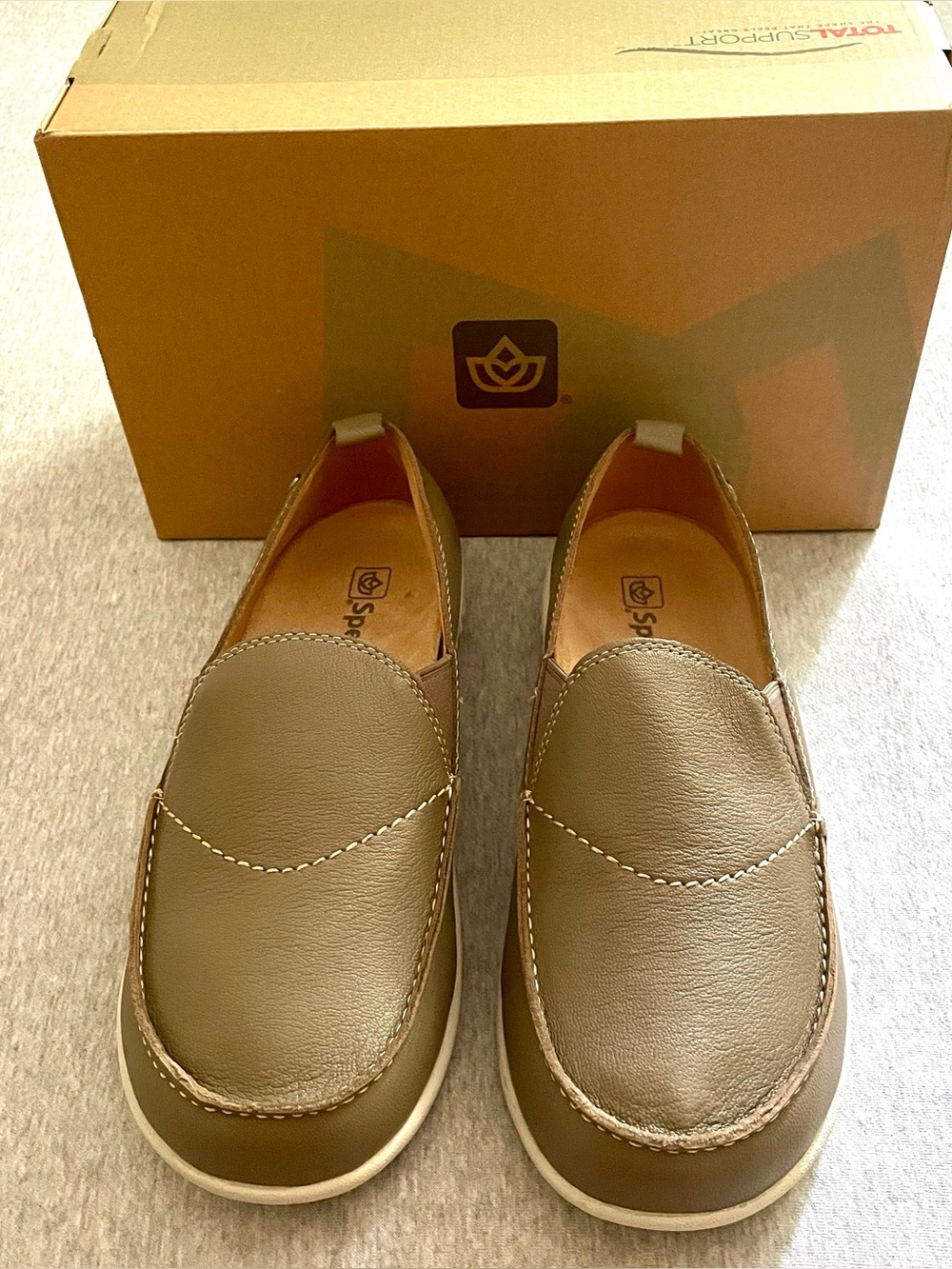 Spenco Men’s Size 8.5EE-extra wide Siesta slip on tan shoes NWT